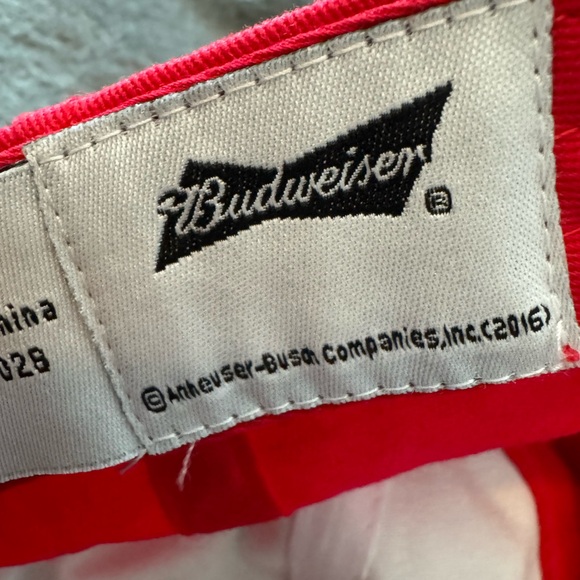 BUDWEISER (king of beers) soft cap. Adjustable closure in back - Picture 4 of 14
